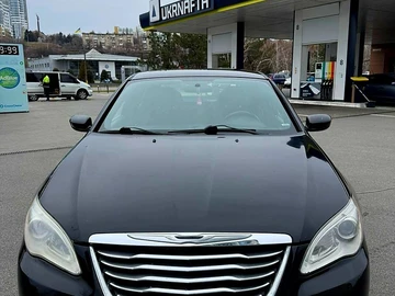 Авто Chrysler 200 2013 № 8840665