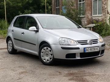 Авто Volkswagen Golf 2005 № 8840795