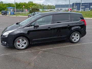 Авто Peugeot 5008 2009 № 8840827