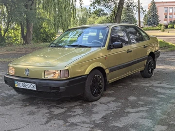 Авто Volkswagen Passat Sedan 1993 № 8840935