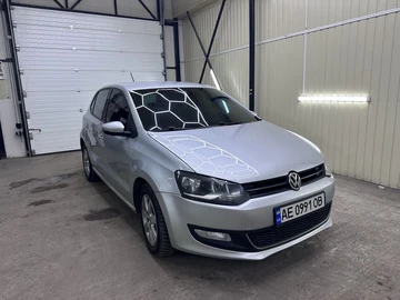 Авто Volkswagen Polo 2010 № 8840943