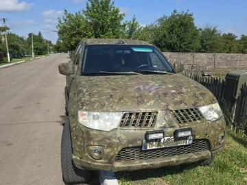 Авто Mitsubishi L 200 2011 № 8840995