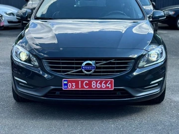 Авто Volvo V60 2015 № 8841147