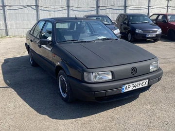 Авто Volkswagen Passat Sedan 1993 № 8841169