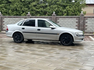 Авто Opel Vectra 1996 № 8841170