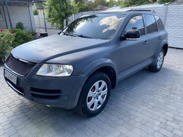 Авто Volkswagen Touareg 2005 № 8841249