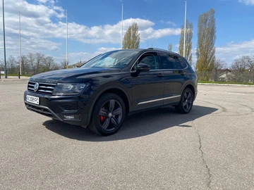 Авто Volkswagen Tiguan 2021 № 8841359