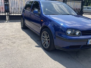Авто Volkswagen Golf 1998 № 8841437