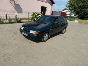 Авто ВАЗ 2112 2004 № 8842099
