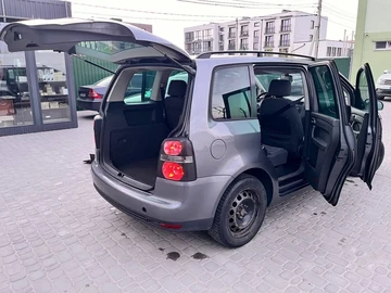 Авто Volkswagen Touran 2006 № 8842285