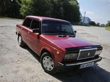 Авто ВАЗ 2107 1992 № 8842289