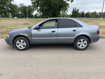 Авто Audi A4 1998 № 8842312