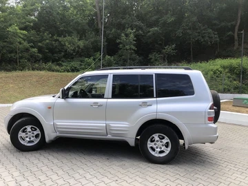 Авто Mitsubishi Pajero 2001 № 8842361