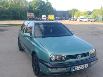 Авто Volkswagen Golf 1993 № 8842369