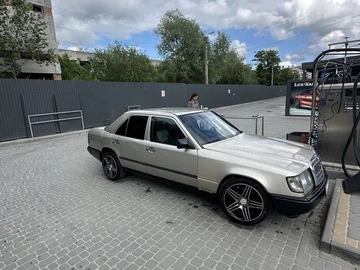 Авто Mercedes 250 1986 № 8842457