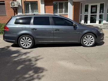 Авто Volkswagen Passat Variant 2012 № 8842656