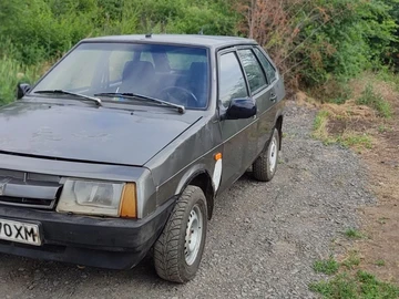 Авто ВАЗ 2109 1989 № 8842710