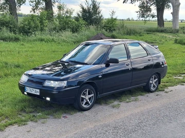 Авто ВАЗ 2112 2008 № 8842718