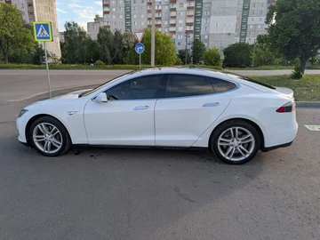 Авто Tesla Model S 2014 № 8842758