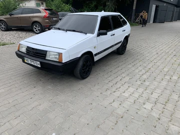 Авто ВАЗ 2109 1988 № 8842774