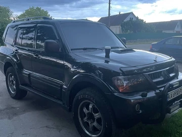 Авто Mitsubishi Pajero 2004 № 8842833