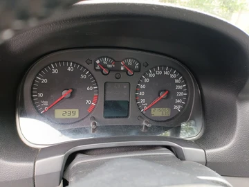 Авто Volkswagen Bora 1998 № 8843094