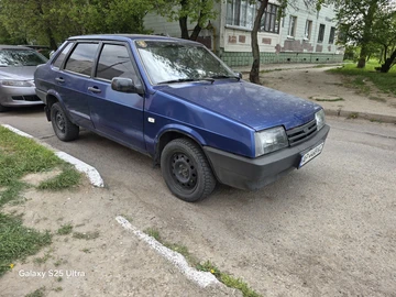 Авто ВАЗ 21099 1992 № 8843131