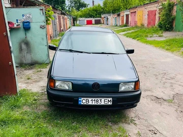 Авто Volkswagen Passat Sedan 1988 № 8843193