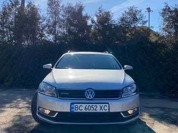 Авто Volkswagen Passat Variant 2012 № 8843198