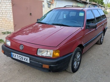 Авто Volkswagen Passat Variant 1991 № 8843201