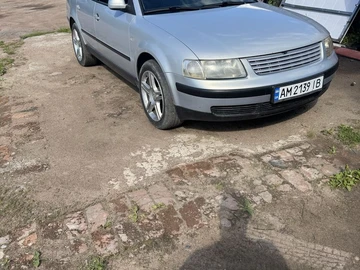 Авто Volkswagen Passat Sedan 2000 № 8843234