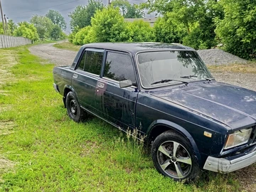 Авто ВАЗ 2107 1995 № 8843331