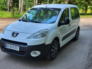 Авто Peugeot Partner 2011 № 8844010