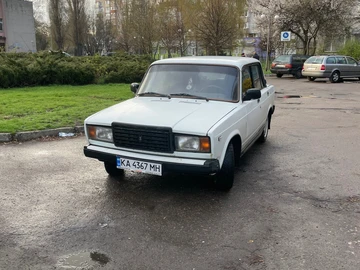 Авто ВАЗ 2107 1983 № 8844132