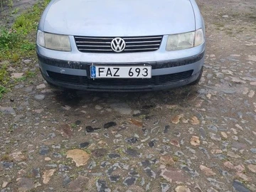 Авто Volkswagen Passat Sedan 1998 № 8844202