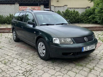 Авто Volkswagen Passat Variant 2000 № 8844950