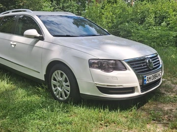 Авто Volkswagen Passat Variant 2010 № 8845130