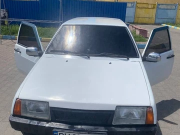Авто ВАЗ 2109 1989 № 8845349