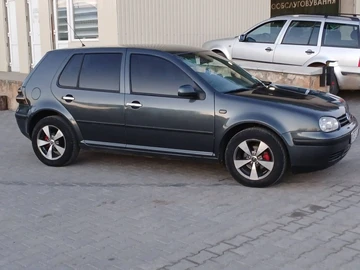 Авто Volkswagen Golf 1999 № 8845354