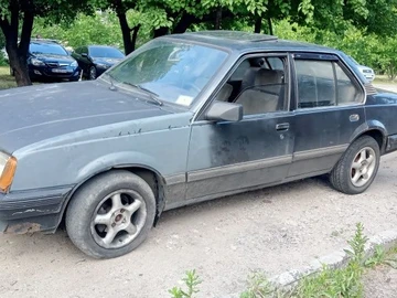 Авто Opel Ascona 1985 № 8845382