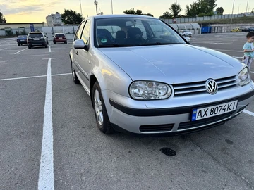 Авто Volkswagen Golf 2000 № 8846092