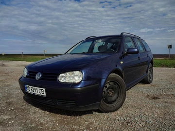 Авто Volkswagen Golf 1999 № 8846239