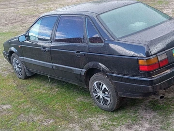 Авто Volkswagen Passat Sedan 1993 № 8846783