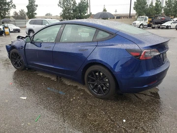 Авто Tesla Model 3 2021 № 8847081