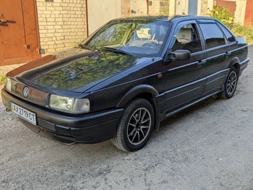 Авто Volkswagen Passat Sedan 1991 № 8847122