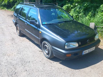 Авто Volkswagen Golf 1995 № 8847412