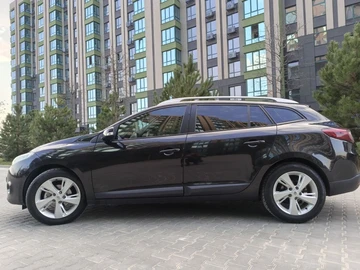 Авто Renault Megane 2010 № 8848018