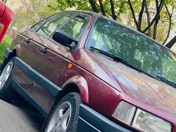 Авто Volkswagen Passat Sedan 1992 № 8848080
