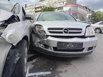 Авто Opel Vectra 2004 № 8848228