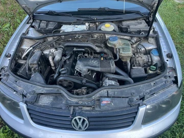 Авто Volkswagen Passat Sedan 1999 № 8848310